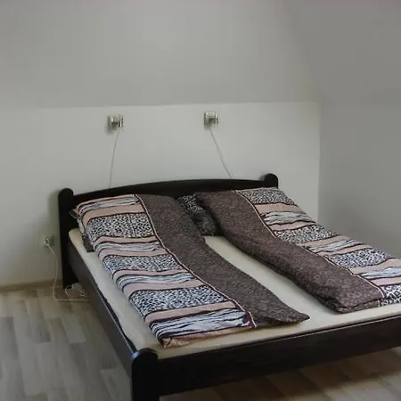 Goscinne Mariolle Виселка